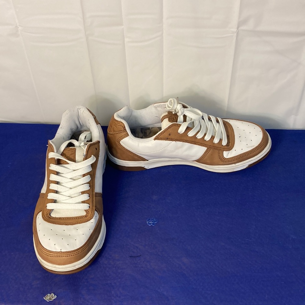 Gravis size 10,  comet Bison